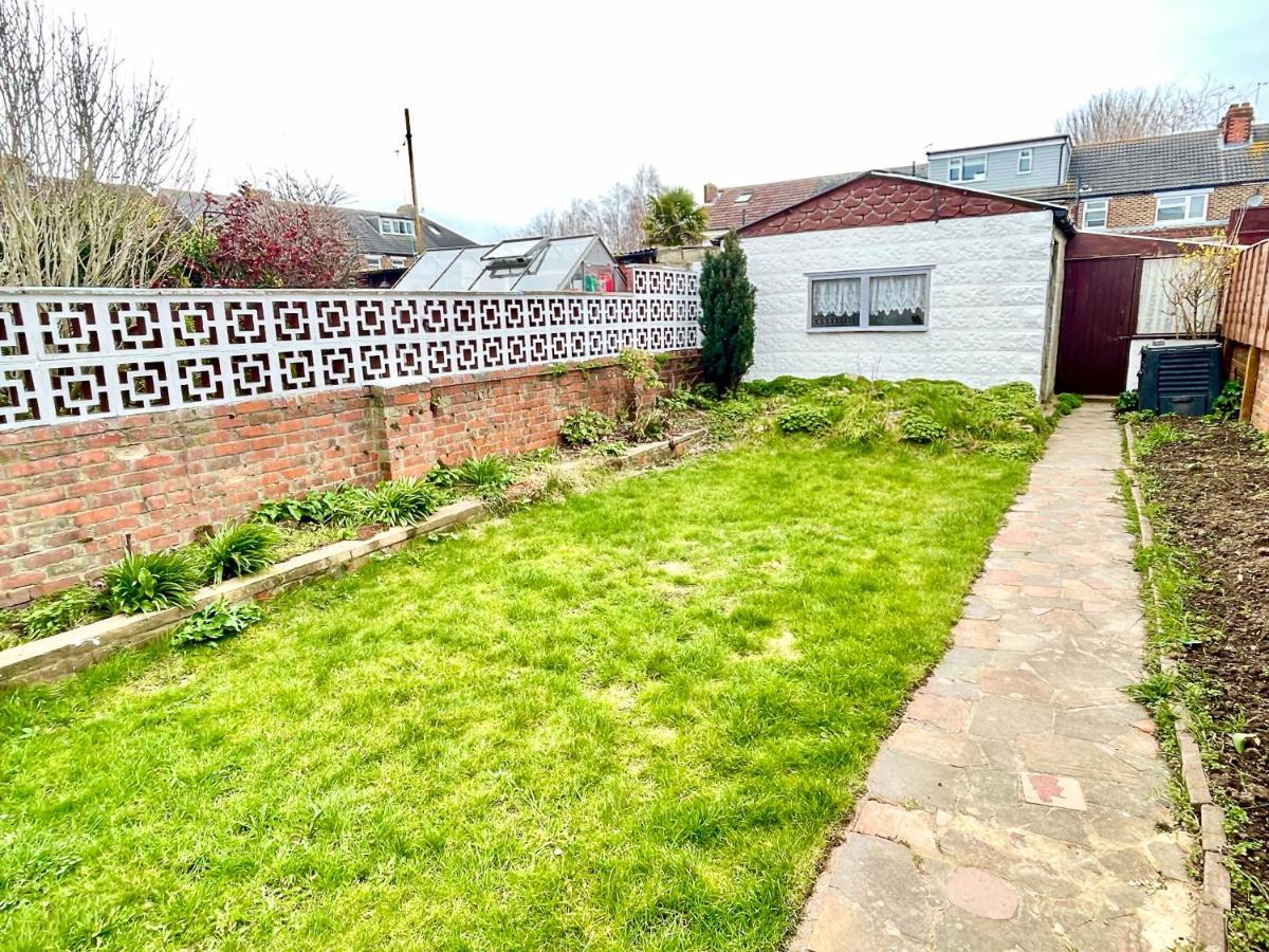 Portsmouth 3 Bedroom Getaway, Sleeps 6 Екстериор снимка