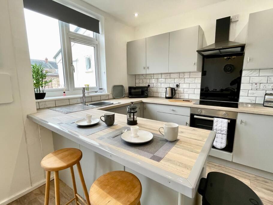 Portsmouth 3 Bedroom Getaway, Sleeps 6 Екстериор снимка