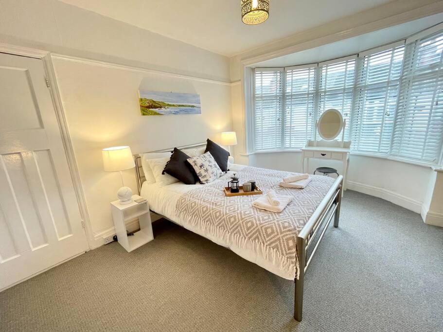 Portsmouth 3 Bedroom Getaway, Sleeps 6 Екстериор снимка