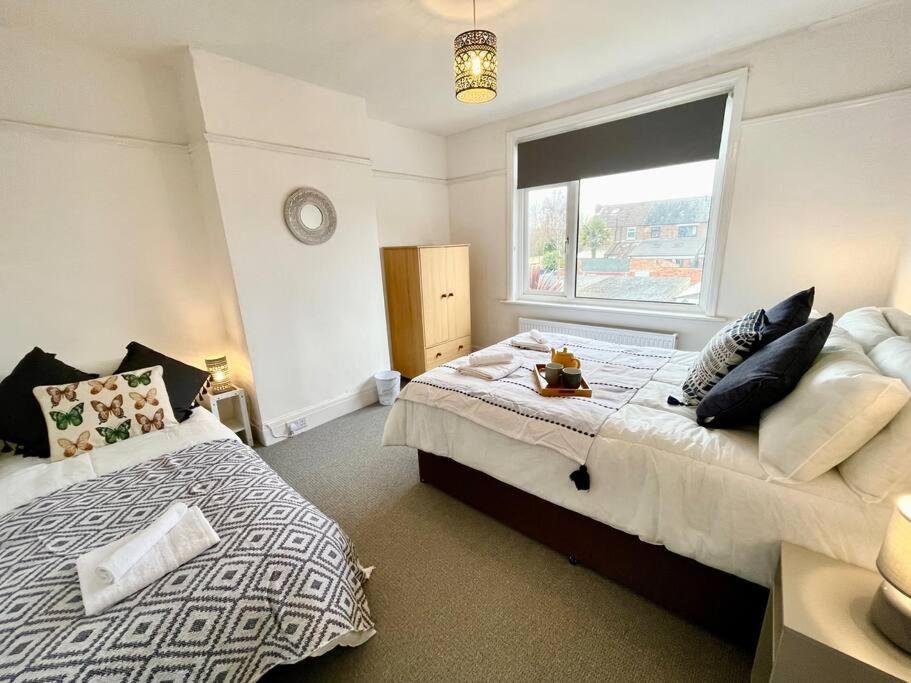 Portsmouth 3 Bedroom Getaway, Sleeps 6 Екстериор снимка