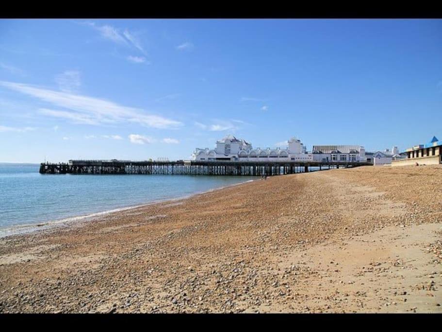 Portsmouth 3 Bedroom Getaway, Sleeps 6 Екстериор снимка