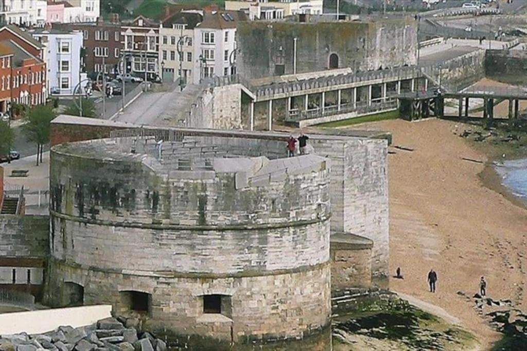 Portsmouth 3 Bedroom Getaway, Sleeps 6 Екстериор снимка