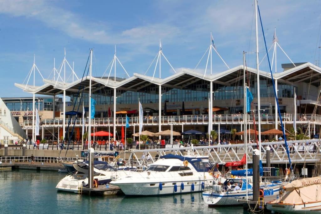 Portsmouth 3 Bedroom Getaway, Sleeps 6 Екстериор снимка
