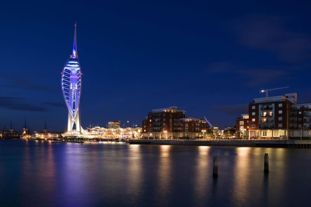 Portsmouth 3 Bedroom Getaway, Sleeps 6 Екстериор снимка